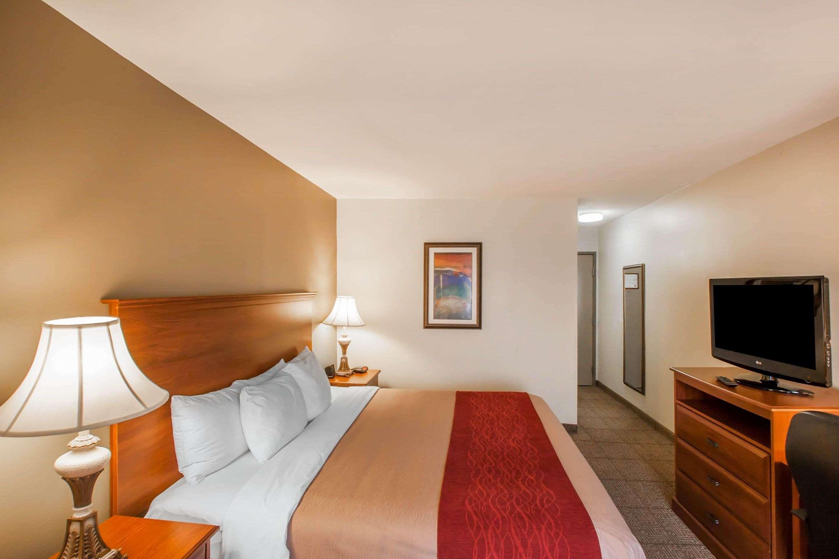 Quality Inn & Suites Germantown North Buitenkant foto