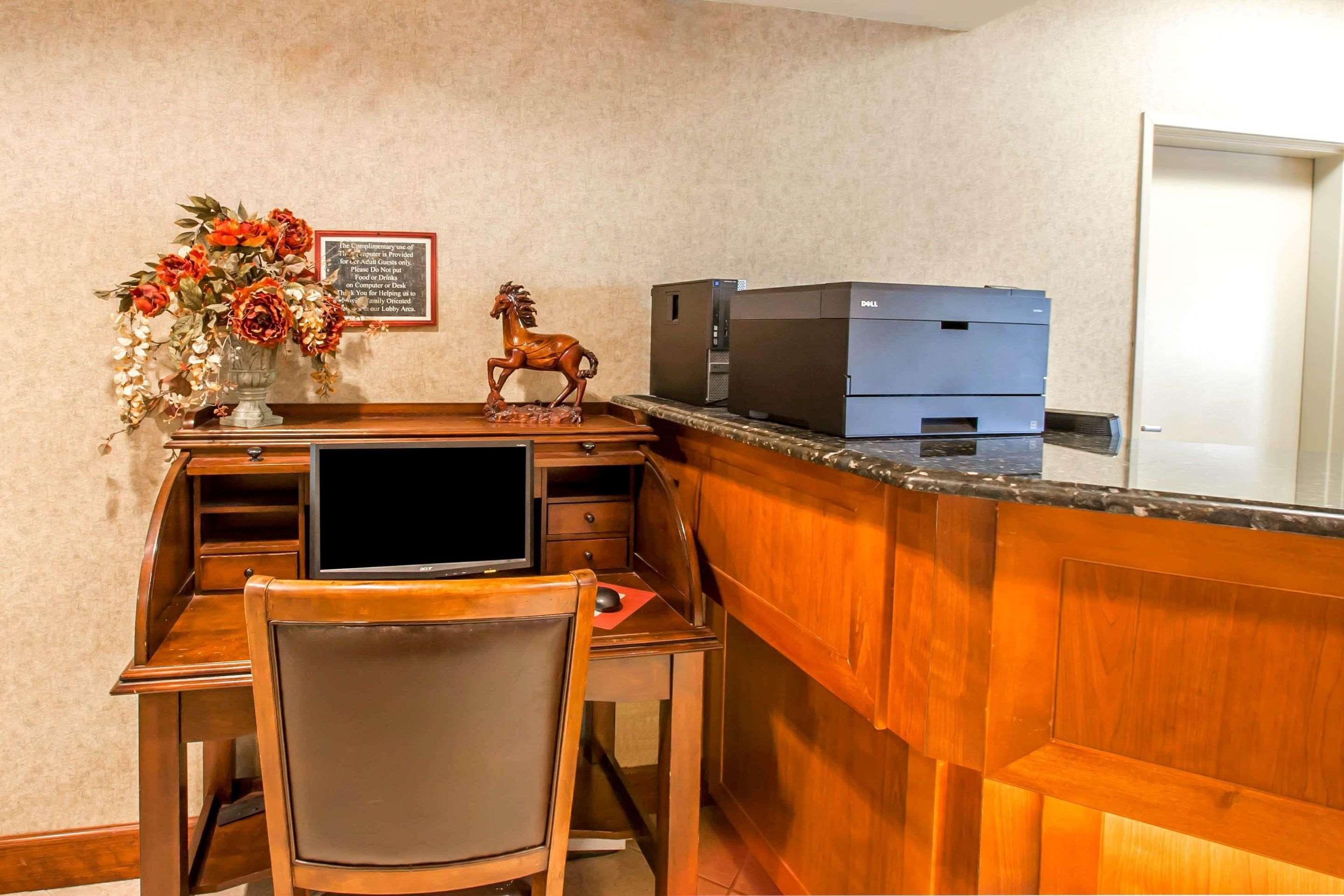Quality Inn & Suites Germantown North Buitenkant foto