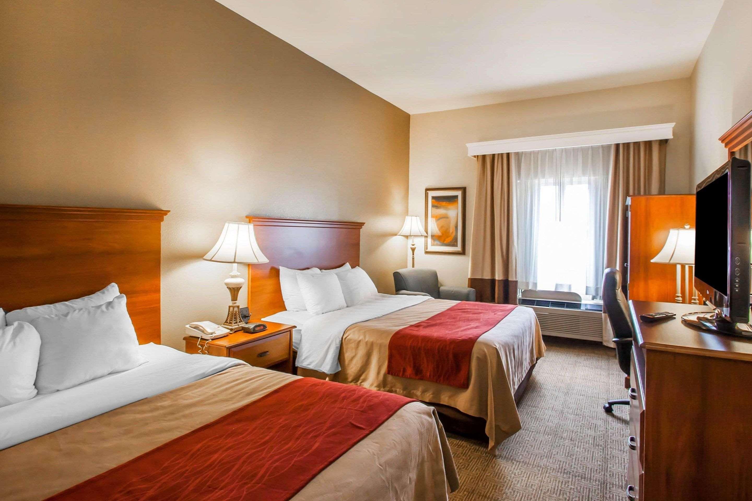 Quality Inn & Suites Germantown North Buitenkant foto