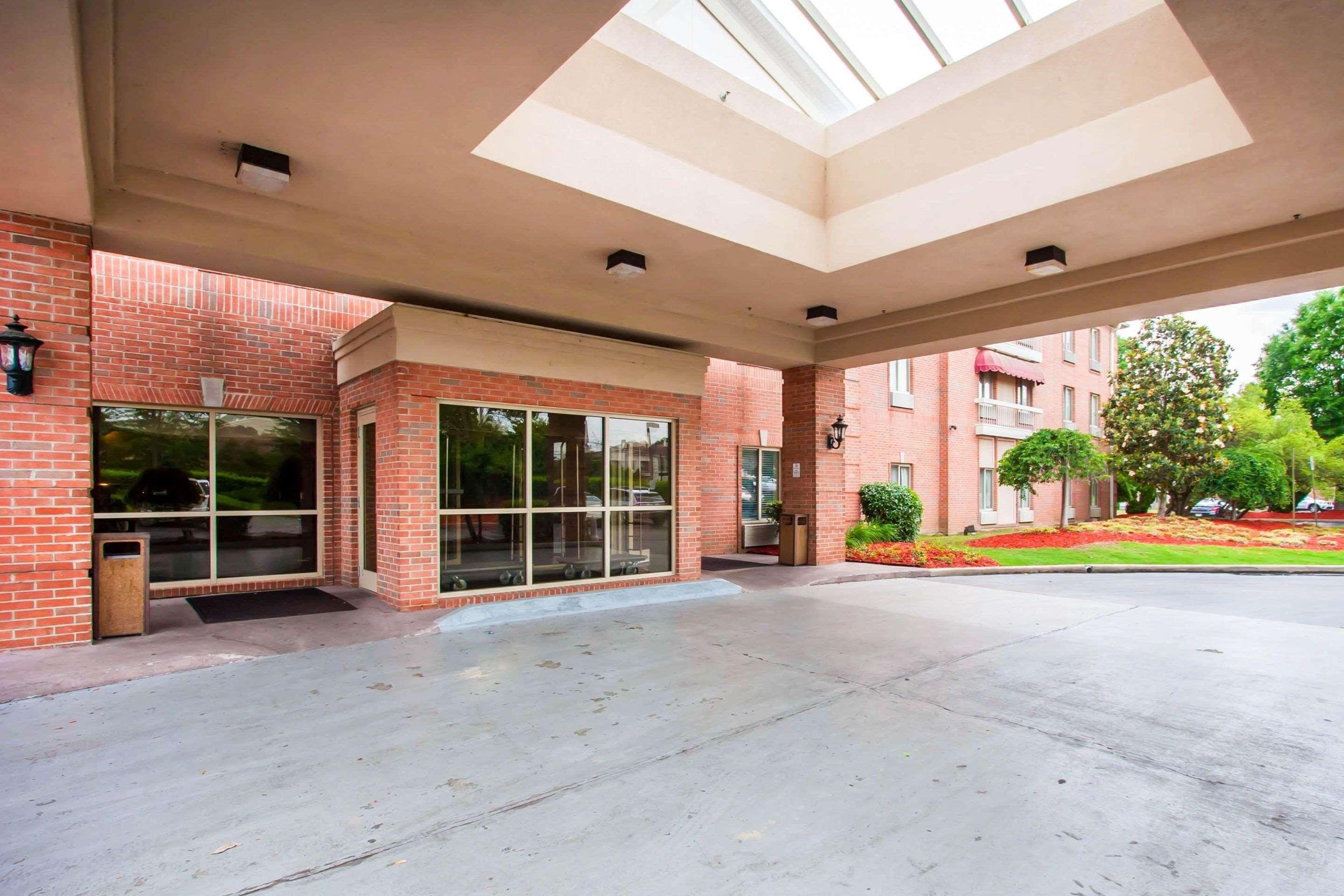 Quality Inn & Suites Germantown North Buitenkant foto