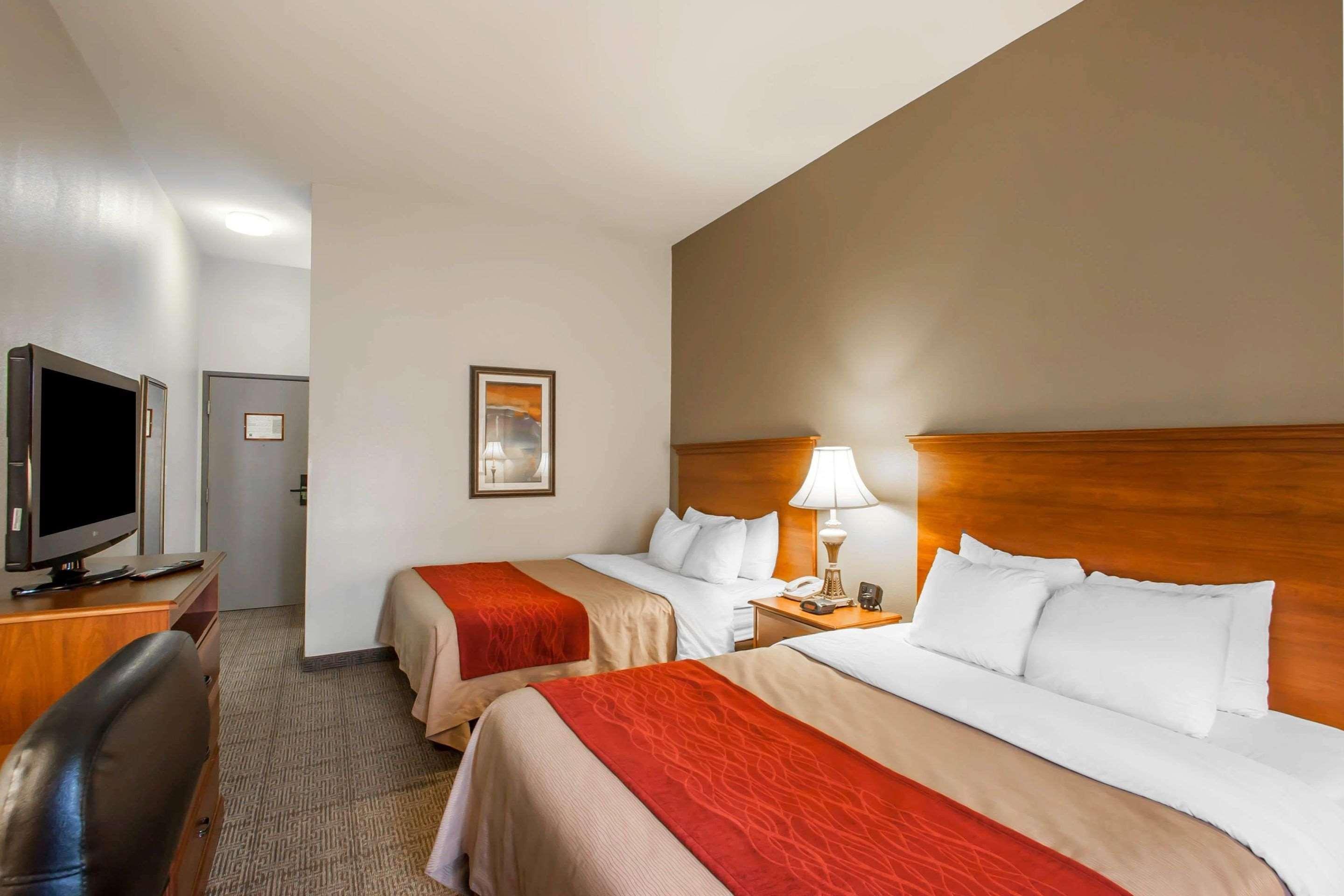 Quality Inn & Suites Germantown North Buitenkant foto