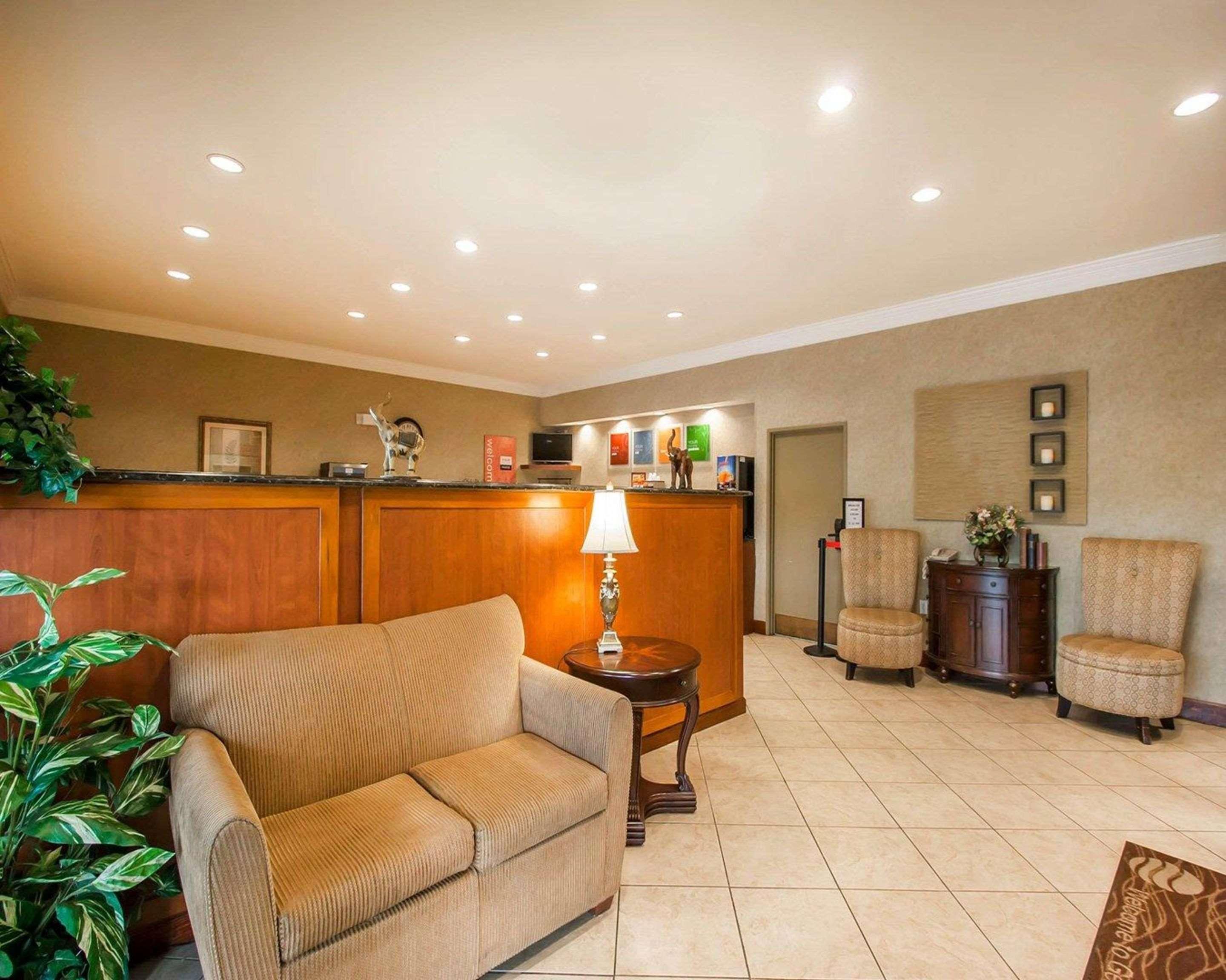 Quality Inn & Suites Germantown North Buitenkant foto