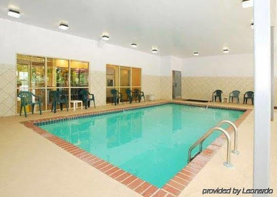 Quality Inn & Suites Germantown North Buitenkant foto